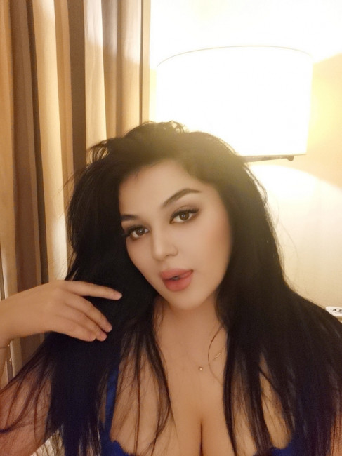 Haz dolu dakikalar olgun Fethiye escort Aylin’in kalçalarında